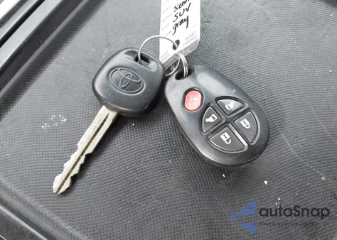 2014 Toyota Sienna Le 7 Passenger from USA, damaged, VIN 5TDJK3DCXES075880